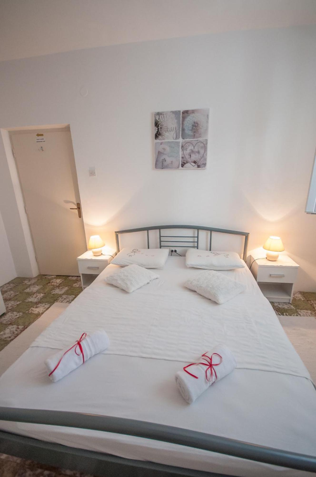 Apartments Srijemsi Mlini Εξωτερικό φωτογραφία