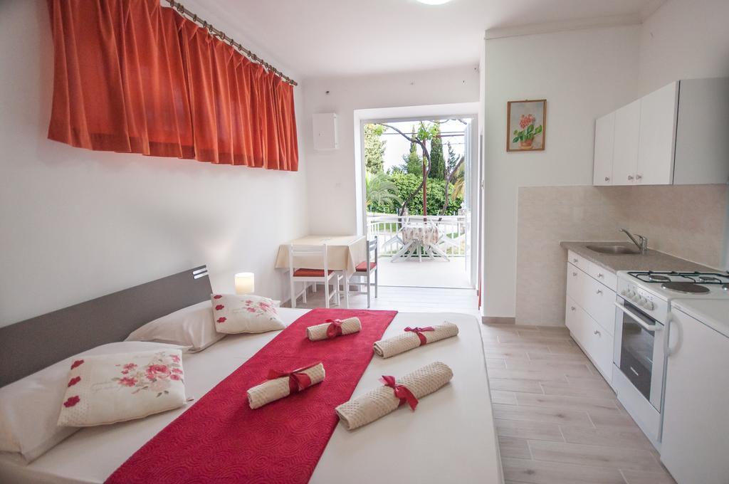 Apartments Srijemsi Mlini Εξωτερικό φωτογραφία
