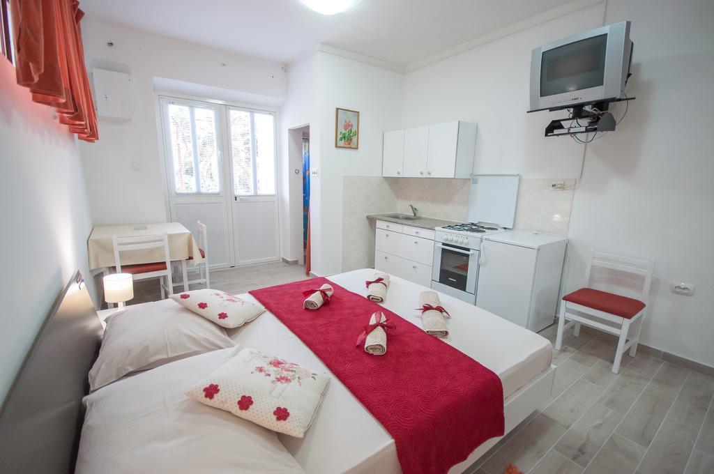 Apartments Srijemsi Mlini Εξωτερικό φωτογραφία