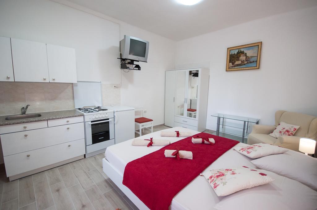 Apartments Srijemsi Mlini Δωμάτιο φωτογραφία