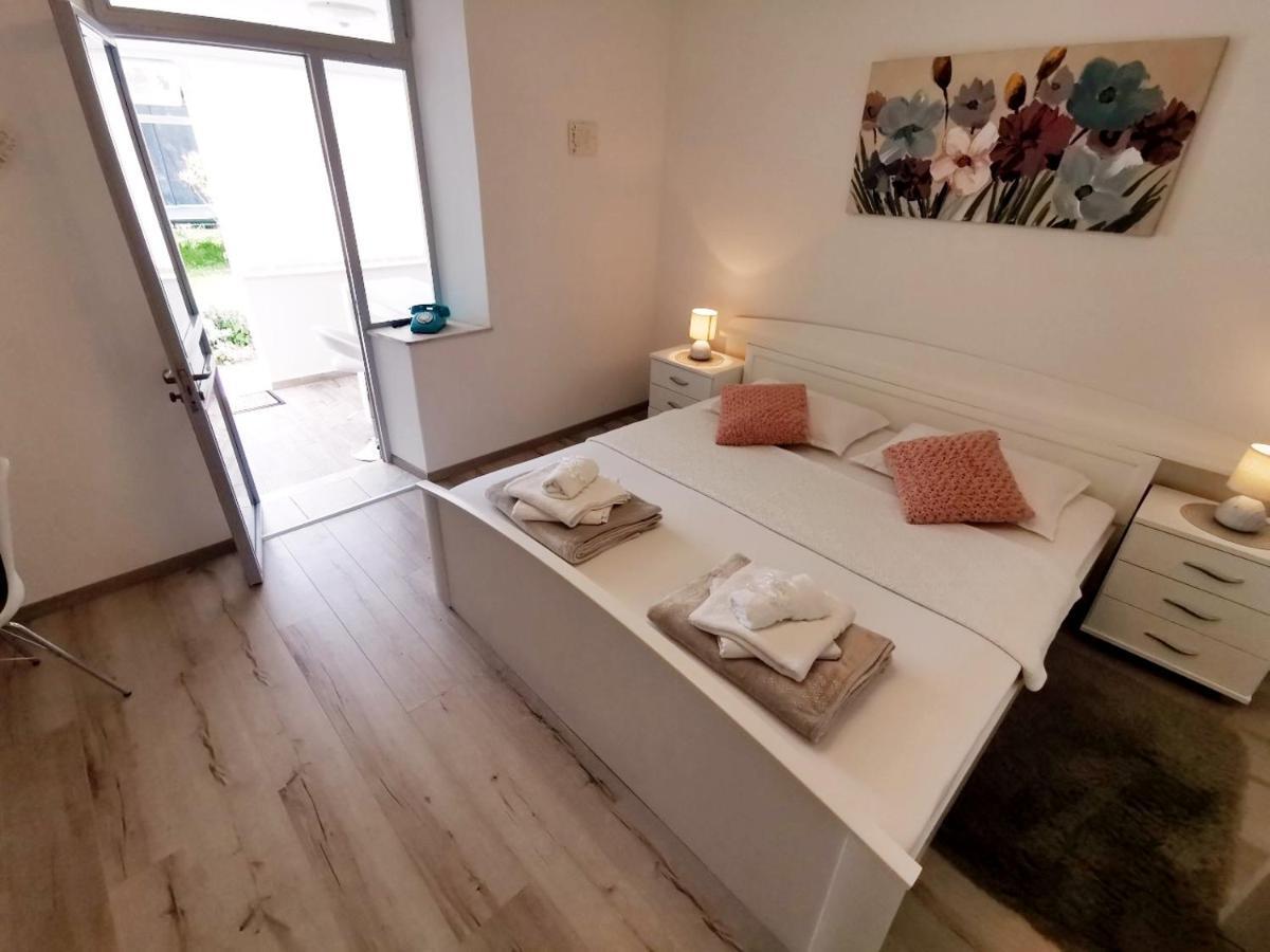 Apartments Srijemsi Mlini Εξωτερικό φωτογραφία